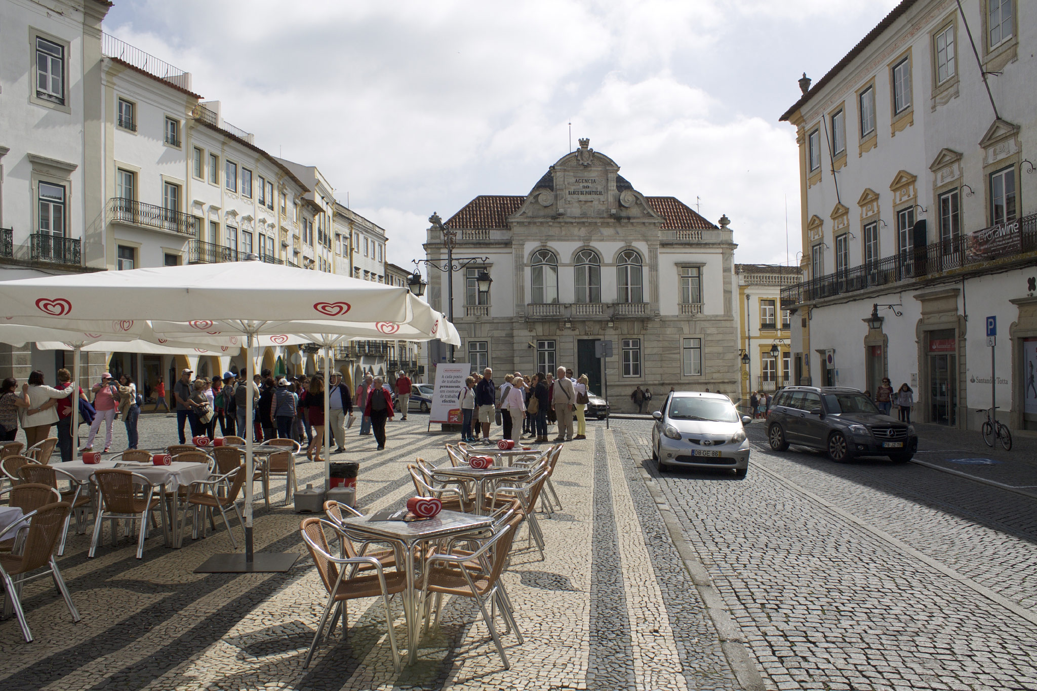 Évora